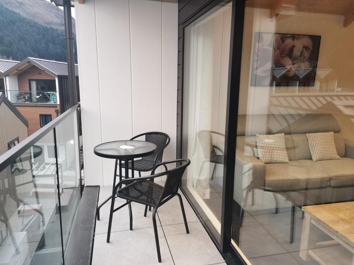 Queenstown Central - Walk To Town - Free Parking - Wifi And Smart Tv - Gym Buitenkant foto